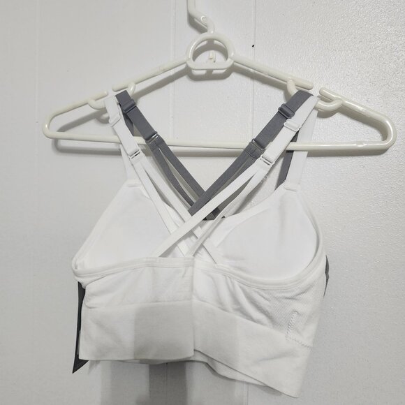New Balance 2 Pack Sports Bras size M - Picture 2 of 4